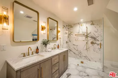 3225 Oakshire Dr, Los Angeles, CA 90068 - Photo 61