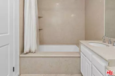 3640 Meadville Dr, Sherman Oaks, CA 91403 - Photo 39