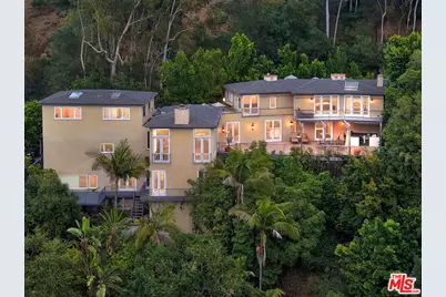 9430 Readcrest Dr, Beverly Hills, CA 90210 - Photo 1