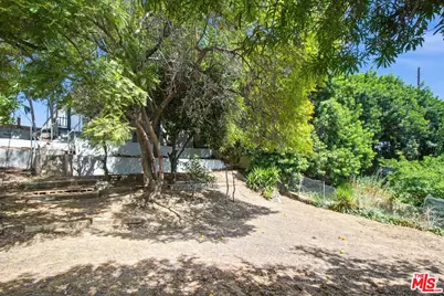 425 N Eastern Ave, Los Angeles, CA 90022 - Photo 39