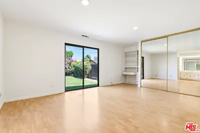 22451 Dolorosa St, Woodland Hills, CA 91367 - Photo 7