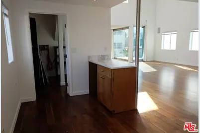 21 Voyage St, Los Angeles, CA 90292 - Photo 51