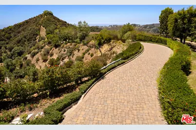 10 Beverly Ridge Ter, Beverly Hills, CA 90210 - Photo 35