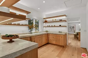 17647 Belinda St, Encino, CA 91316 - Photo 19