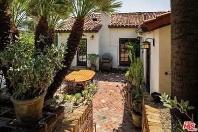 2430 Lanterman Ter, Los Angeles, CA 90039 - Photo 31