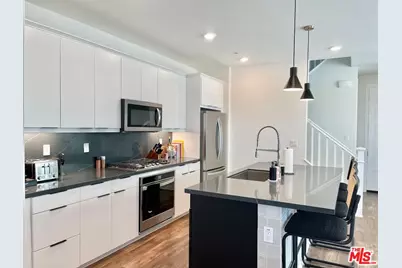 27482 Boulderview Way, Valencia, CA 91381 - Photo 5