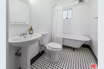 387 Museum Dr, Los Angeles, CA 90065 - Photo 17