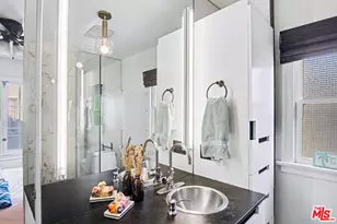 6204 Banner Ave, Los Angeles, CA 90038 - Photo 17