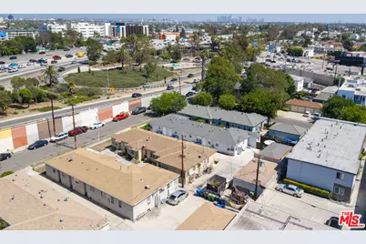 8612 Beverlywood St, Los Angeles, CA 90034 - Photo 19