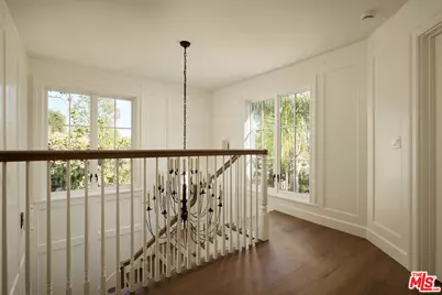 31 Oakmont Dr, Los Angeles, CA 90049 - Photo 19