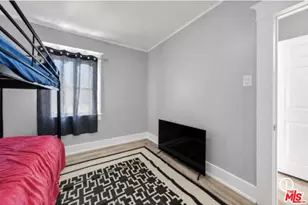 224 W 84th St, Los Angeles, CA 90003 - Photo 13