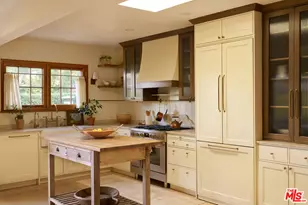 655 Angelus Pl, Venice, CA 90291 - Photo 1