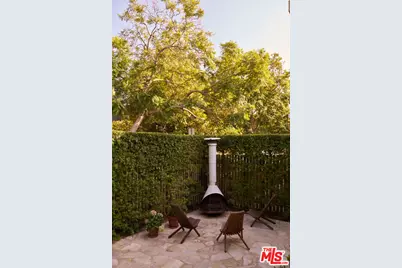 655 Angelus Pl, Venice, CA 90291 - Photo 33