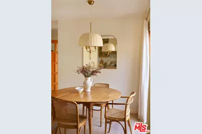 655 Angelus Pl, Venice, CA 90291 - Photo 5