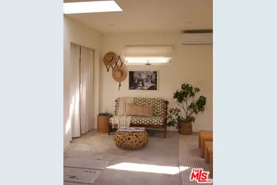 655 Angelus Pl, Venice, CA 90291 - Photo 23