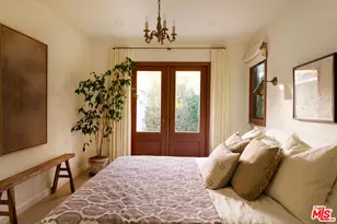 655 Angelus Pl, Venice, CA 90291 - Photo 13