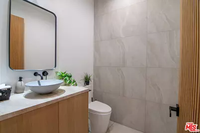 5529 Greenbush Ave, Sherman Oaks, CA 91401 - Photo 25