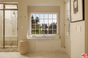1460 N Doheny Dr, Los Angeles, CA 90069 - Photo 19