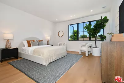 112 S Valley St, Toluca Lake, CA 91505 - Photo 35