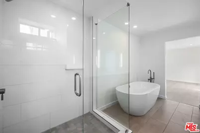 136 S Swall Dr #4, Los Angeles, CA 90048 - Photo 23