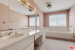 5339 Coldwater Canyon Ave, Los Angeles, CA 91401 - Photo 23