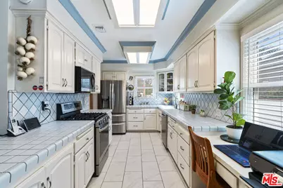 6032 W 74th St, Los Angeles, CA 90045 - Photo 13