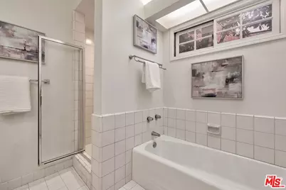 420 S Barrington Ave #102, Los Angeles, CA 90049 - Photo 23