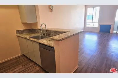 19350 Sherman Way #325, Los Angeles, CA 91335 - Photo 5