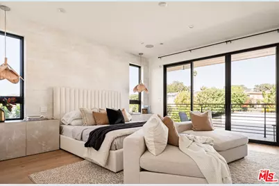 8006 Nardian Way, Los Angeles, CA 90045 - Photo 11