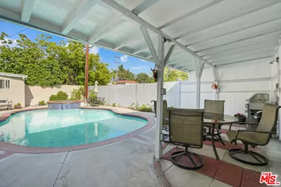 924 E Glenoaks Blvd, Glendale, CA 91207 - Photo 43
