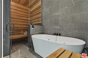 4760 Amigo Ave, Los Angeles, CA 91356 - Photo 35