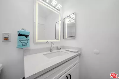 11655 175th St, Artesia, CA 90701 - Photo 29
