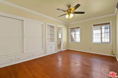 4917 Orinda Ave, Los Angeles, CA 90043 - Photo 9