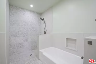 4917 Orinda Ave, Los Angeles, CA 90043 - Photo 15