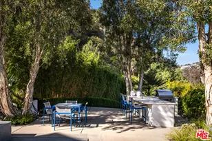 8080 Laurel View Dr, West Hollywood, CA 90069 - Photo 9