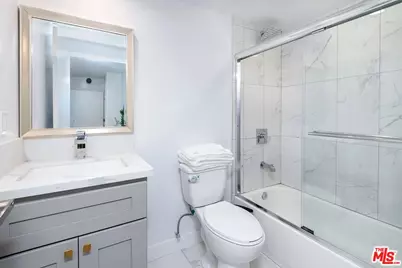 1151 S Ardmore Ave, Los Angeles, CA 90006 - Photo 15