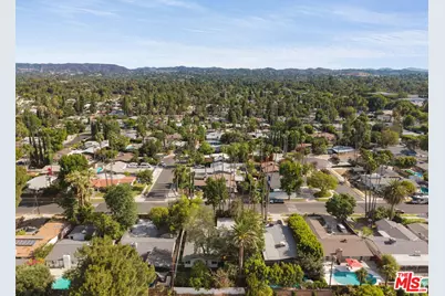 19805 Hamlin St, Woodland Hills, CA 91367 - Photo 47