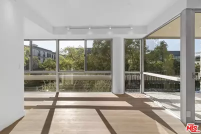 320 N Maple Dr #303, Beverly Hills, CA 90210 - Photo 17