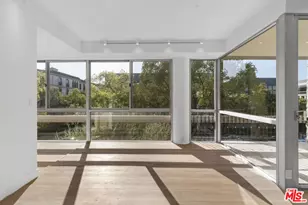 320 N Maple Dr, Beverly Hills, CA 90210 - Photo 17