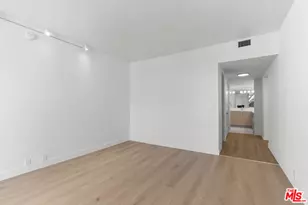 320 N Maple Dr, Beverly Hills, CA 90210 - Photo 21