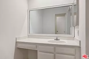 740 N Kings Rd, West Hollywood, CA 90069 - Photo 21