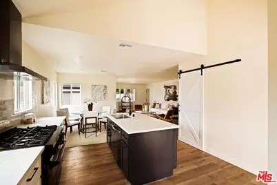 1031 Lake St, Venice, CA 90291 - Photo 9