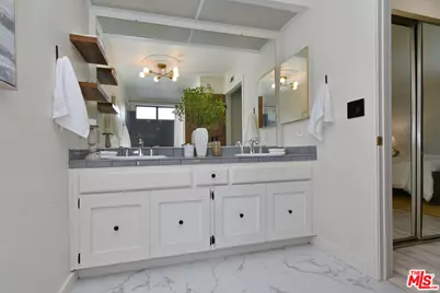 22522 Avenue San Luis, Woodland Hills, CA 91364 - Photo 31