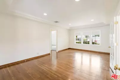 1221 N Frederic St, Burbank, CA 91505 - Photo 9