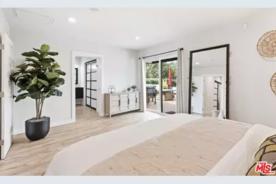11237 Braddock Dr, Culver City, CA 90230 - Photo 13