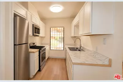 633 N Hayworth Ave #3, Los Angeles, CA 90048 - Photo 5