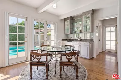 219 S McCarty Dr, Beverly Hills, CA 90212 - Photo 9