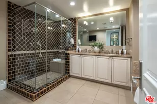 11715 Chenault St, Los Angeles, CA 90049 - Photo 23