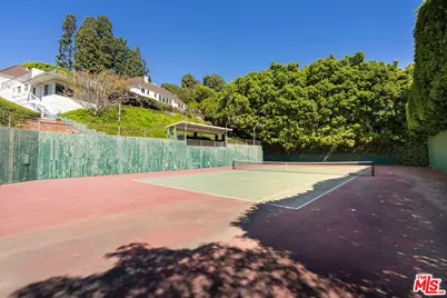 1000 N Alpine Dr, Beverly Hills, CA 90210 - Photo 19