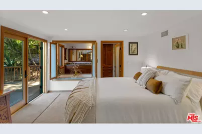 1239 Fernwood Pacific Dr, Topanga, CA 90290 - Photo 23